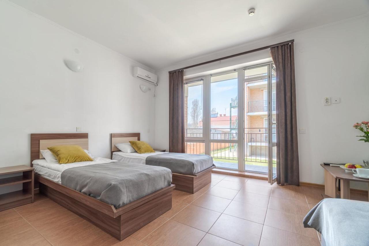 Пальмира Hotel Коблево Екстериор снимка